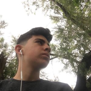 Meet your Posher, Javier